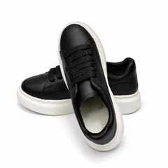 Minimal Black Leather Court Sneaker – White Heel Tab