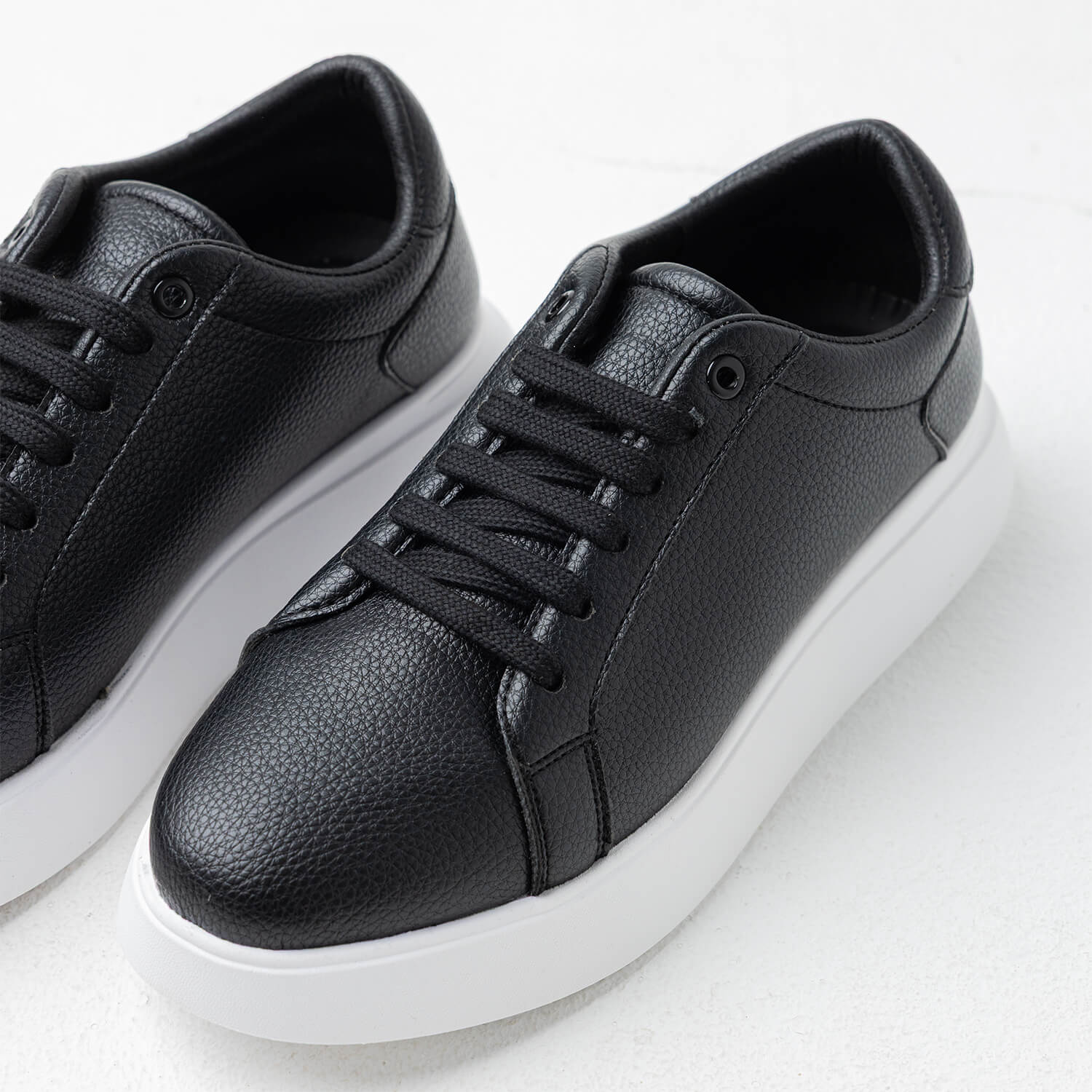 Low-top Sneakers-Z1-Black