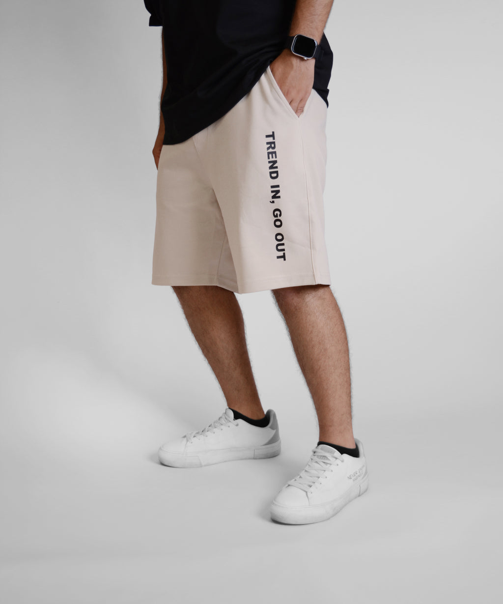 Trend in go out printed short